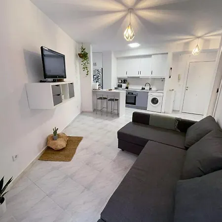 Apartment Moderno Apartamento Con Piscina A Pocos Minutos De La Playa Y Aire Acondicionado *