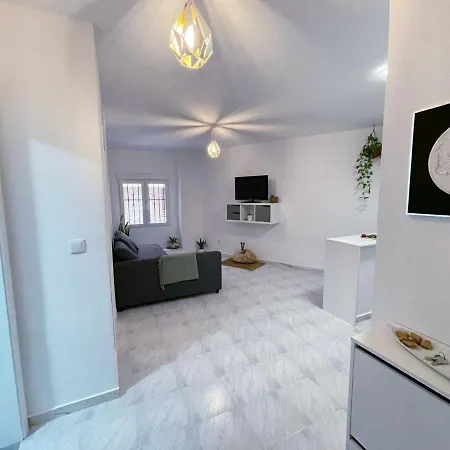 Apartment Moderno Apartamento Con Piscina A Pocos Minutos De La Playa Y Aire Acondicionado