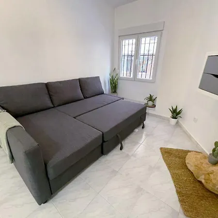 Moderno Apartamento Con Piscina A Pocos Minutos De La Playa Y Aire Acondicionado *